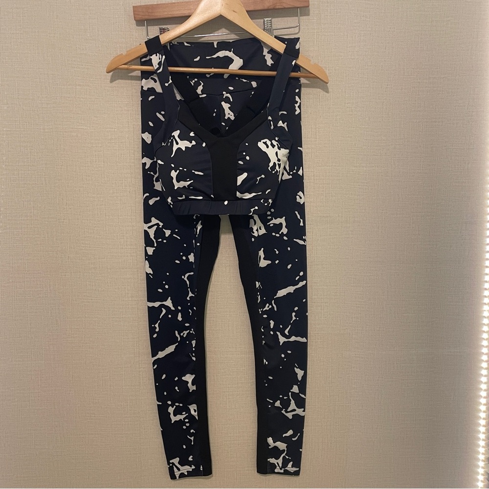 Shein sports bra and leggings set. Size: medium